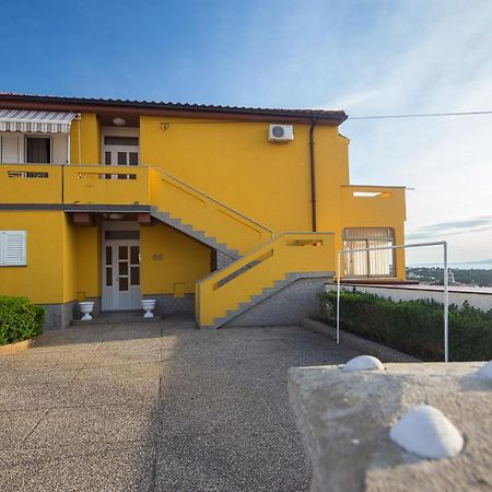 The Manzoni Family 5 Hotel Punat Exterior photo